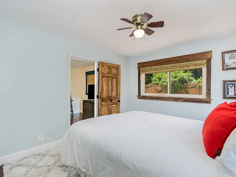 305 Sharon Dr — Photo 17
