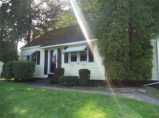 303 Richardson Dr, North Syracuse, NY 13212