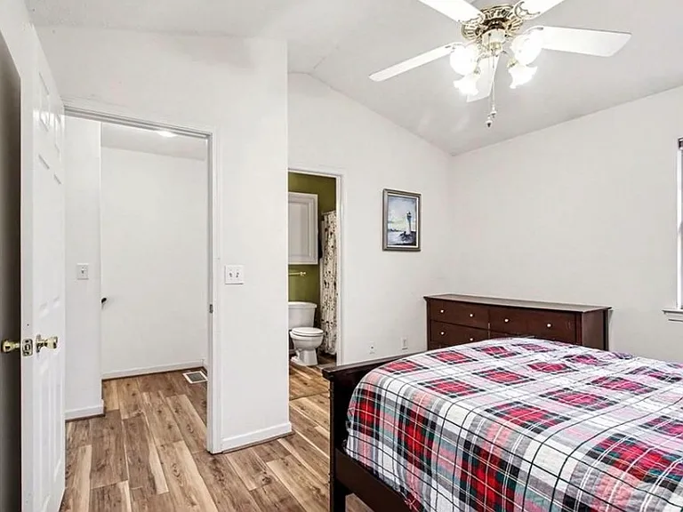 2834 Florence Dr — Photo 14