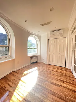 Rented by Silver Line Realty Group NY LLC | media 15
