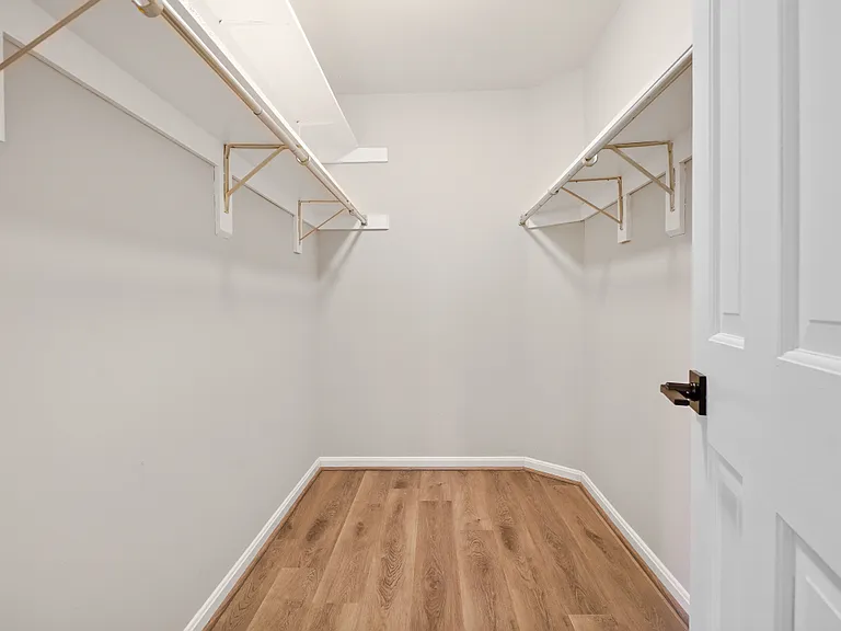 10106 Bosworth Ct — Photo 12