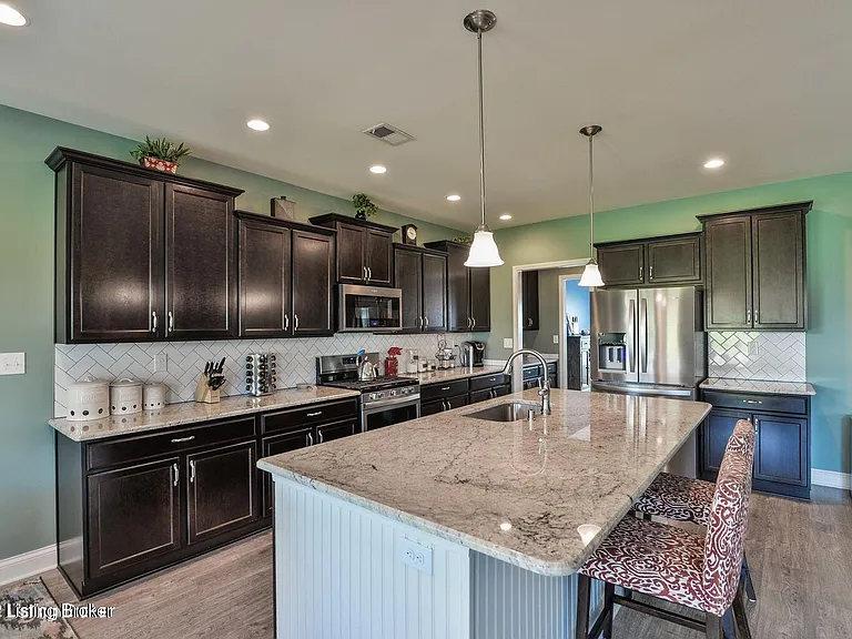 1917 Carabiner Way — Photo 6