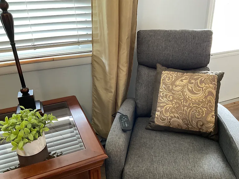 110 E Franklin St #7 — Photo 13