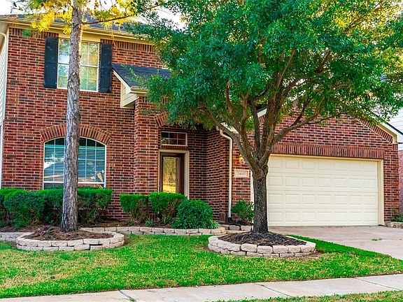 3rd image of 24611 Hampton Lakes Dr