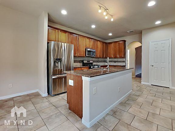 2nd image of 20927 Garden Arbor Ln