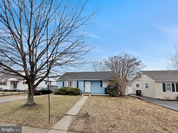 15 Mark Dr, New Castle, DE 19720
