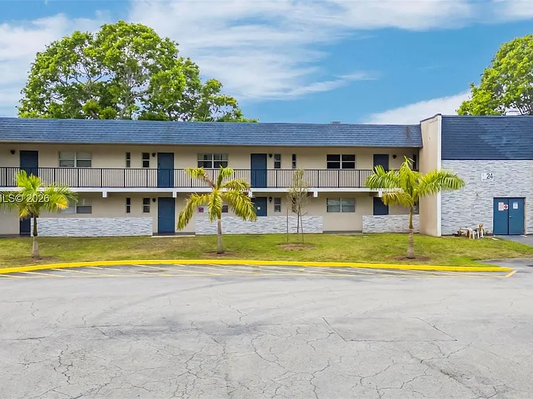 7900 Fairview Dr #105 — Photo 24