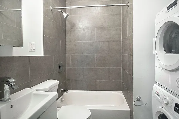 Rented by Bohemia Realty Group | media 16