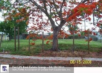 1st image of 1010-1014 NW 2nd Ave