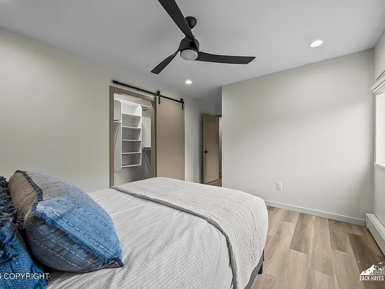 1785 Evangeline Ln — Photo 35