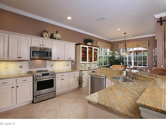 4th image of 23224 Oakglen Ln