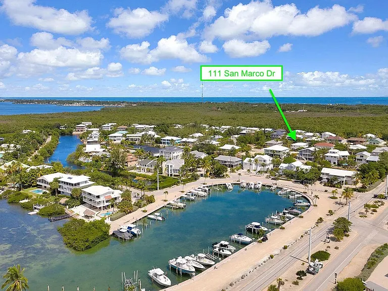 111 San Marco Dr — Photo 2