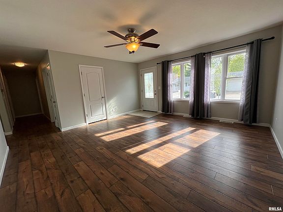 4th image of 12 Robinwood Dr