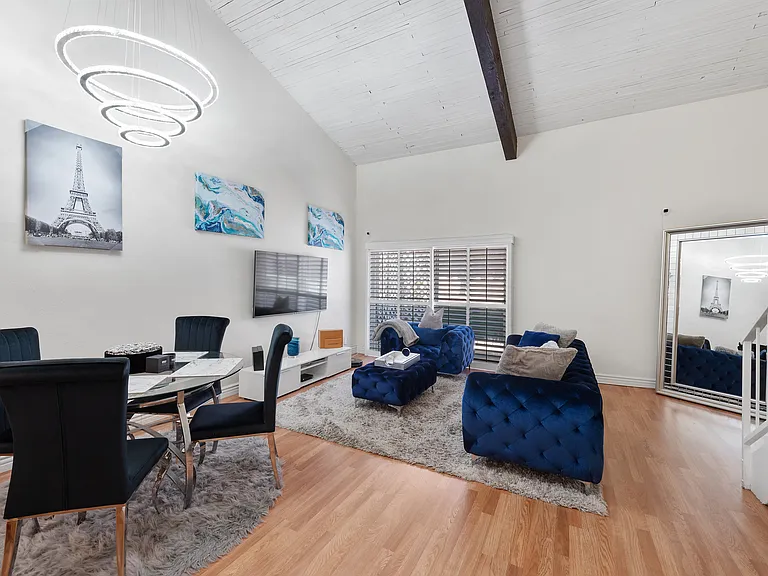 5460 White Oak Ave #B309 — Photo 5