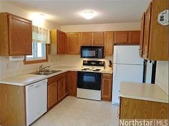 2nd image of 10238 Ghia St NE