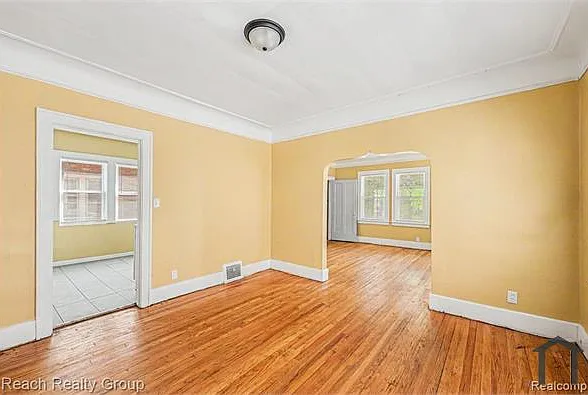 2984 Clements St — Photo 4