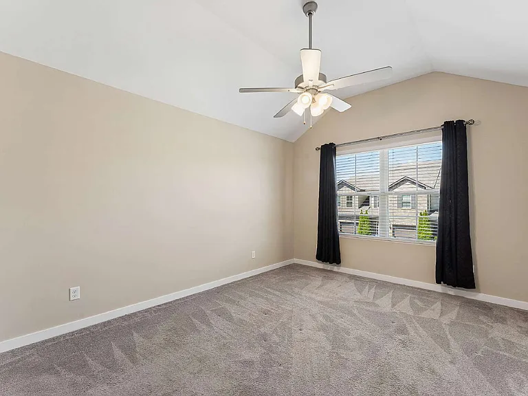 4113 Suntropic Ln — Photo 15
