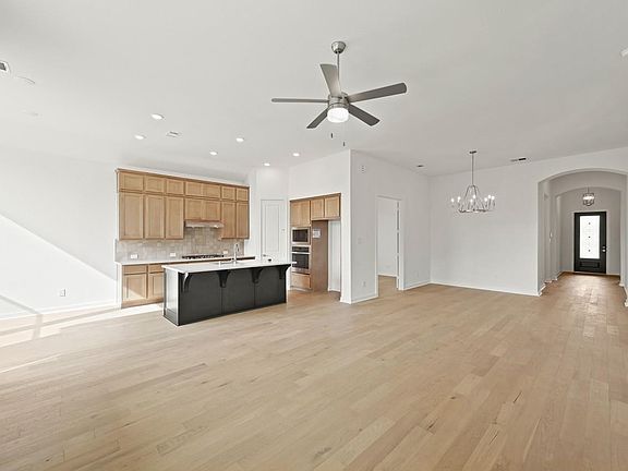 4th image of 120 Silverbow Creek Way