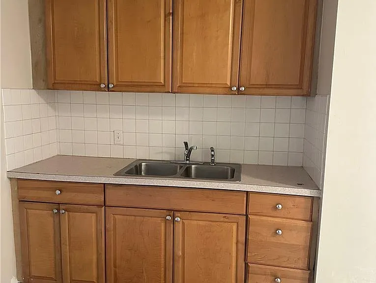706 Arianne Ct — Photo 19