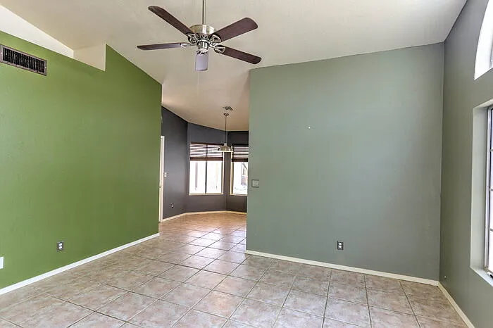 3039 W Calle Levante — Photo 4