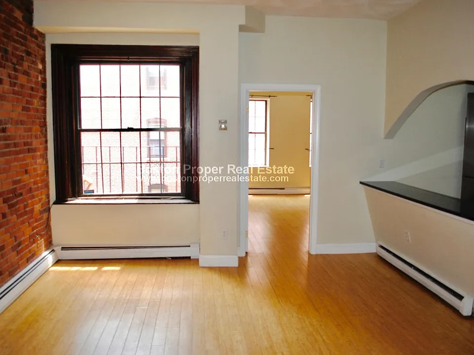 160-170 Saint Botolph St #4