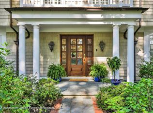 1 Evergreen Dr, Rumson, NJ 07760