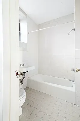 Rented by Compass | media 8