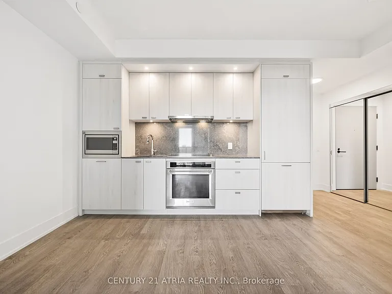 858 Dupont St #532 — Photo 10