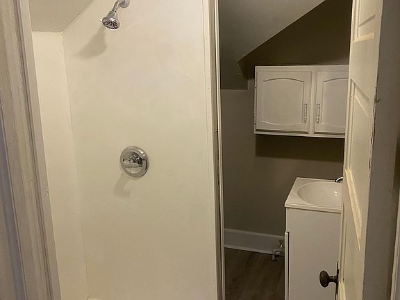 4th image of 1506 Lee St E APT 3