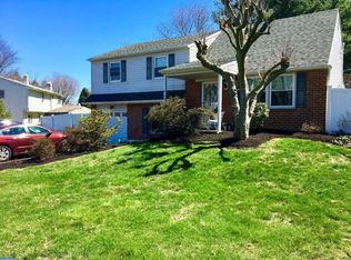 515 Hidden Valley Rd, Upper Chichester, PA 19014