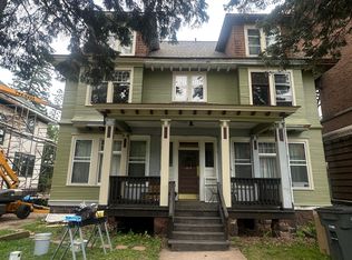 1814 E 1st St #2, Duluth, MN 55812
