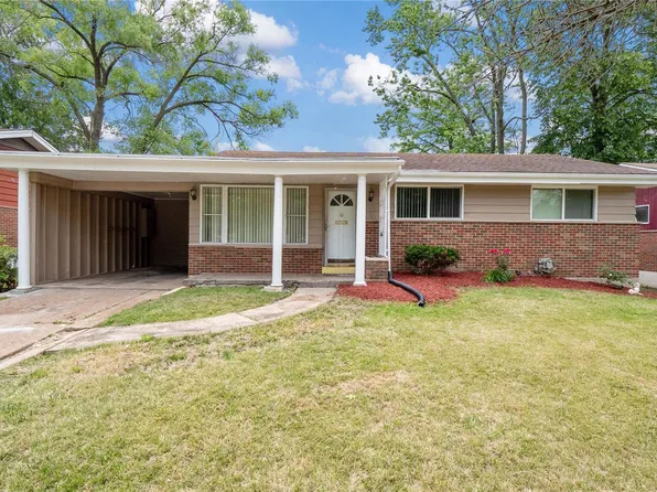 9910 Cambria Dr, Saint Louis, MO 63136