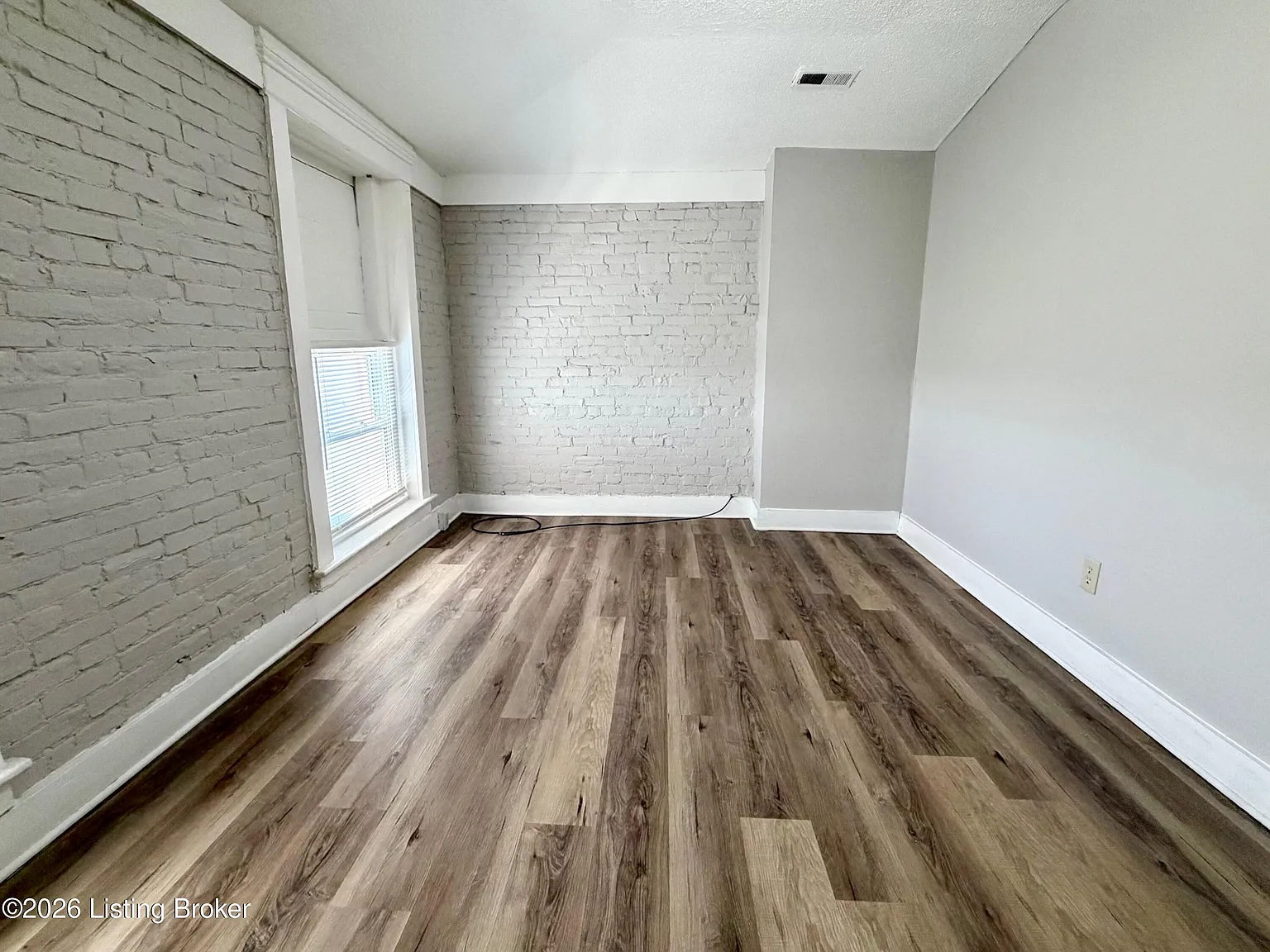2 bed, 1.0 bath, $695 — Photo 3