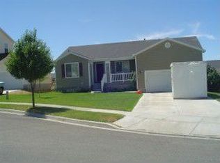317 Trappers Pond Ct, Tooele, UT 84074