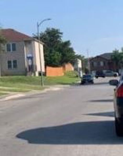 Exterior Neighborhood (street photo)