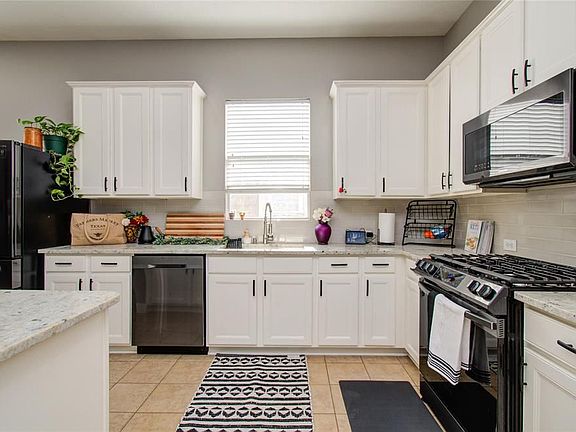 4th image of 12810 Benton Park Ln