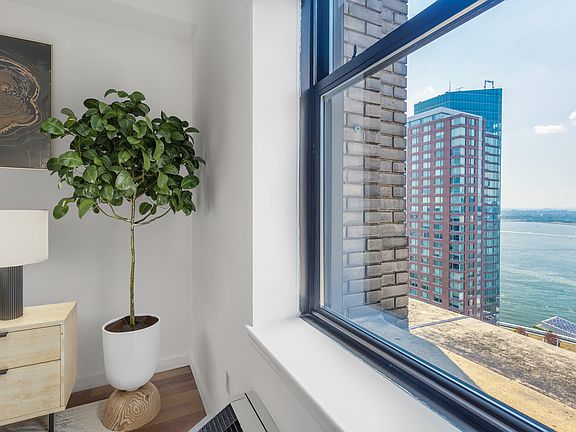 3rd image of 1 West St APT 3010