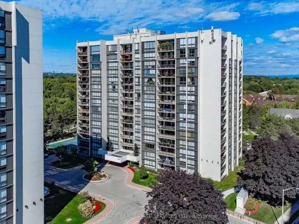 2175 Marine Dr #1208, Oakville, ON L6L 5L5
