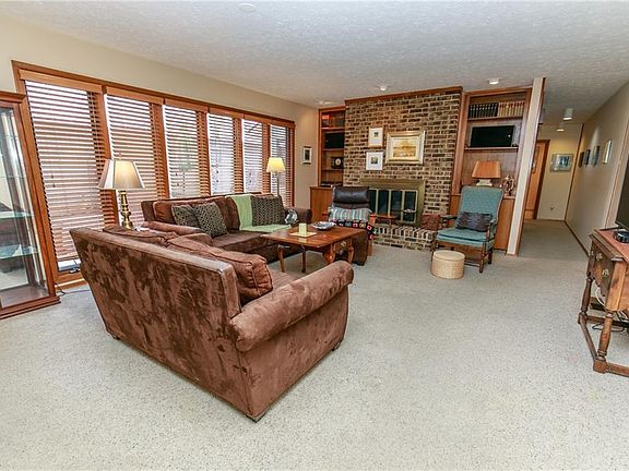 4th image of 10812 Meadow Trl