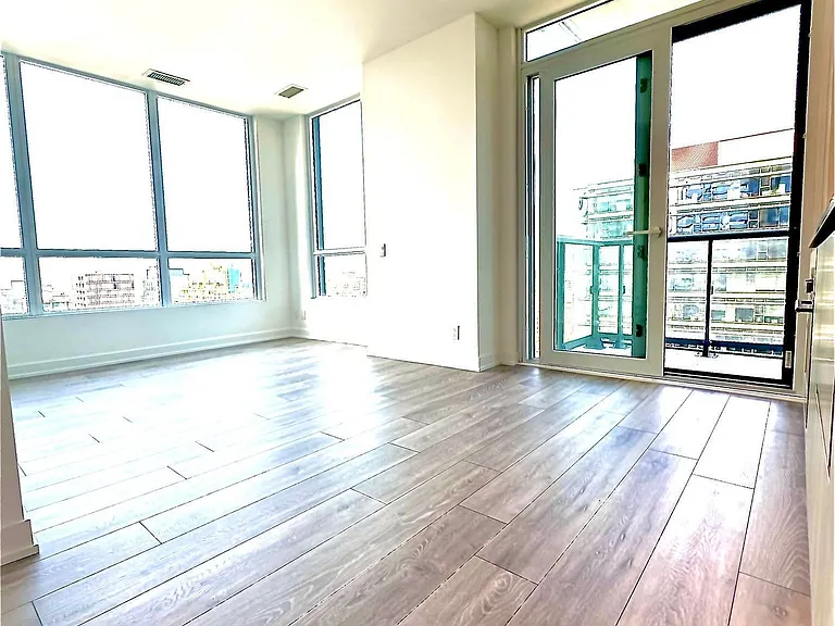 108 Peter St #1911 — Photo 7