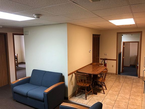 4th image of 235 Catherine St #448EEF799