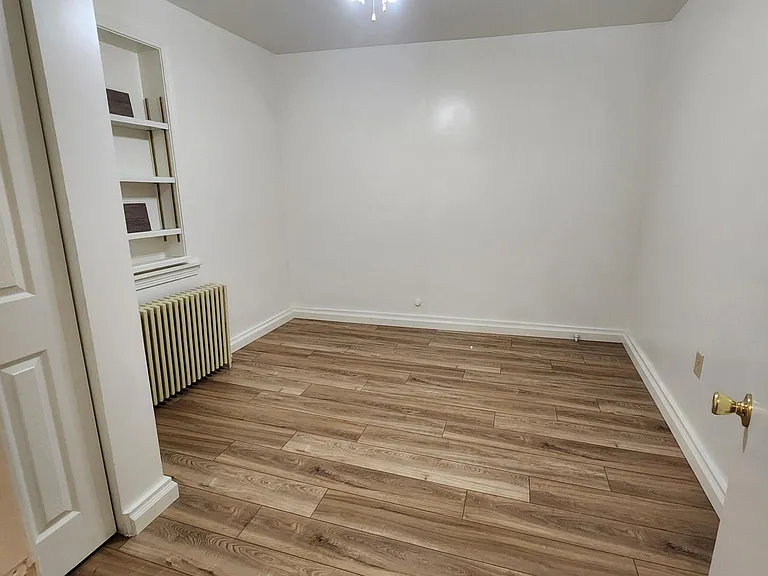 114 W Main St — Photo 1