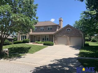 6430 Ponderosa Dr, Lincoln, NE 68510