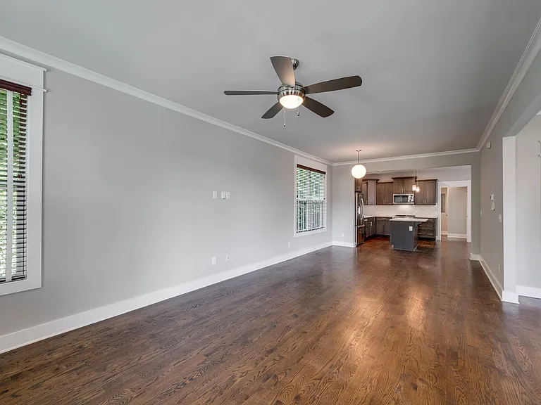 700A Eastland Ct — Photo 6