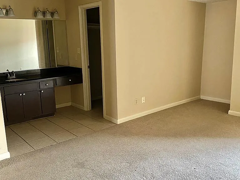 3500 Carmen Ave #302 — Photo 9