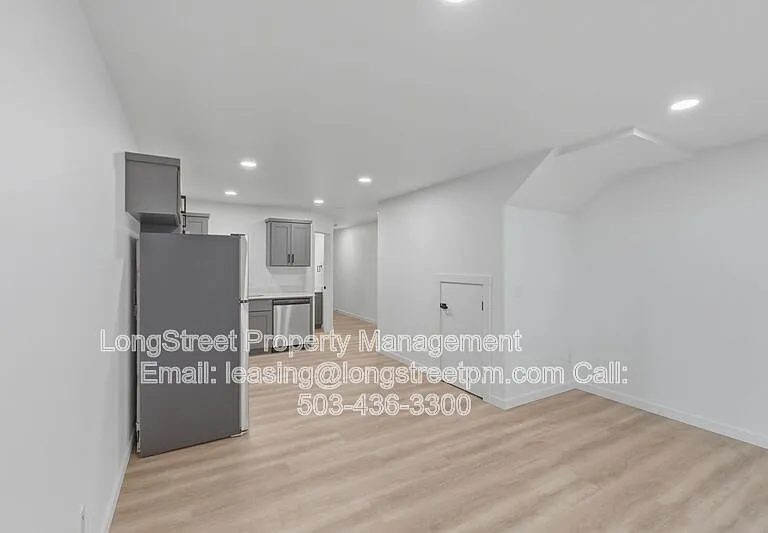 824 S 19th St — Photo 10