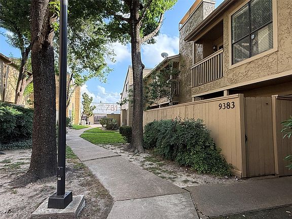 4th image of 9383 Pagewood Ln