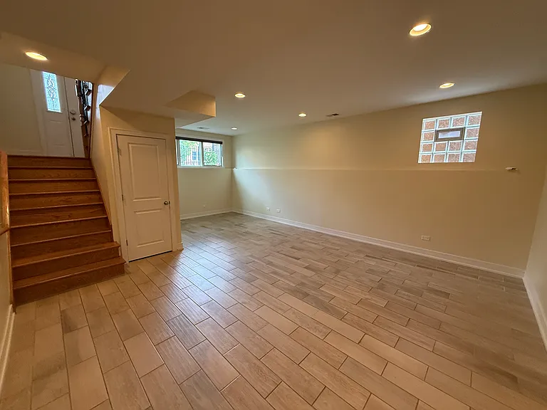 1110 N Christiana Ave — Photo 10