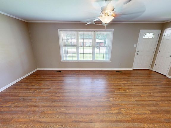 3rd image of 1001 Sam Davis Rd