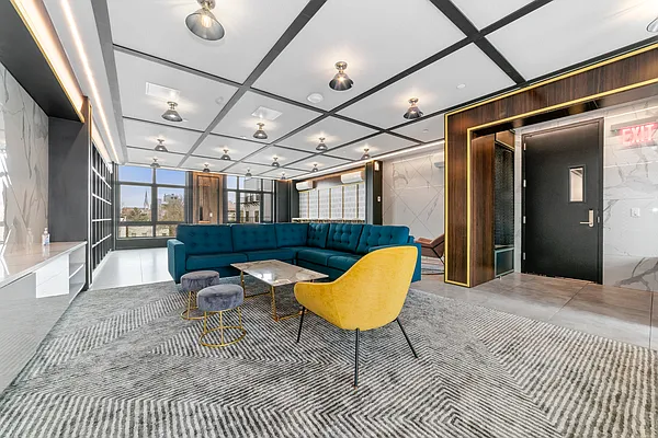 Rented by MNS | media 32